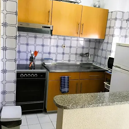 1 Bedroom Apartment Cardoso, Praceta Vitorino Nemesio Apartment *