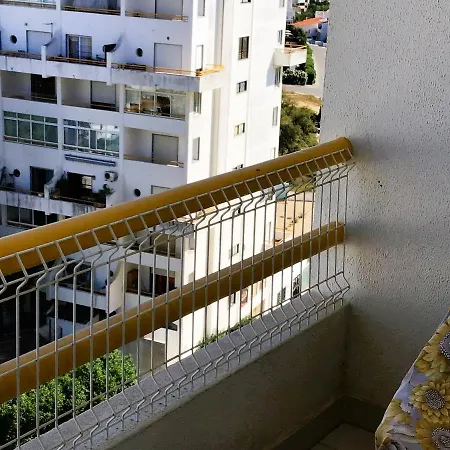 Apartment 1 Bedroom Apartment Cardoso, Praceta Vitorino Nemesio