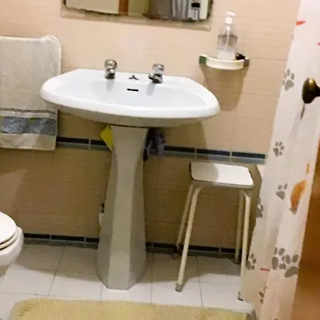 1 Bedroom Apartment Cardoso, Praceta Vitorino Nemesio Apartment *